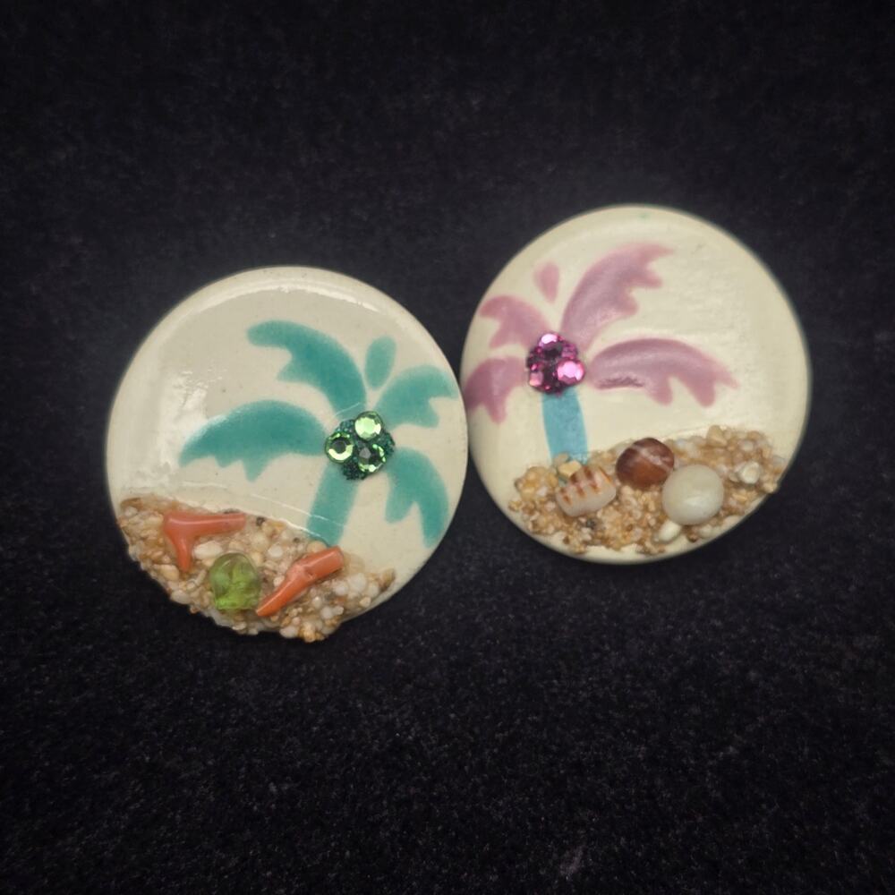 Vintage Artisan Beach Theme Clip On Earrings Shells